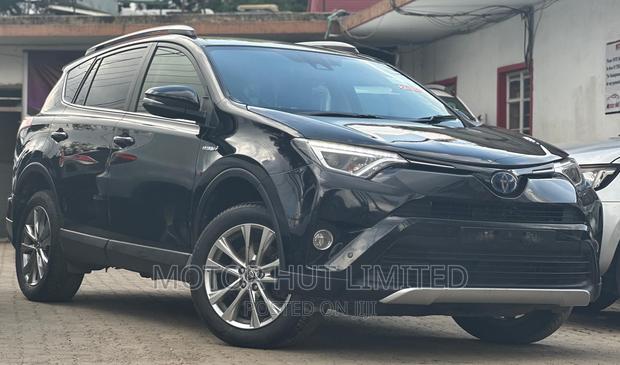 2016 Toyota RAV4 Black Edition: Affordable Luxury SUV