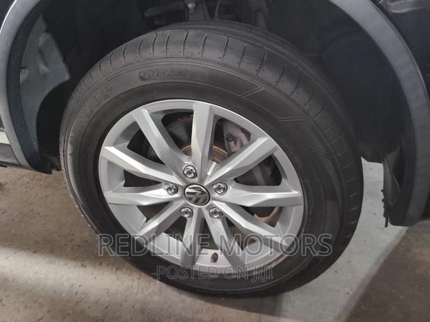 2016 Volkswagen Touareg TDI Executive AWD 4MOTION Black - Premium SUV