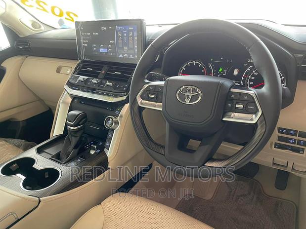 Discover the 2023 Toyota Land Cruiser Pearl: Built for the Journey