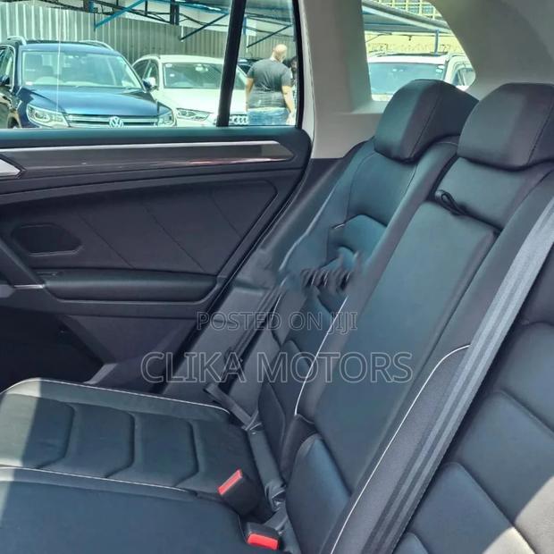 2017 Volkswagen Tiguan Pearl: Elegant & Sporty
