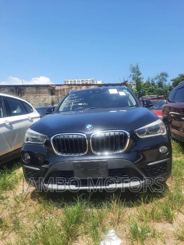 2017 BMW X1 sDrive28i FWD Black - Stylish & Efficient