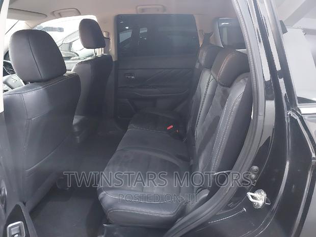 Mitsubishi Outlander PHEV 2017 AWD Black