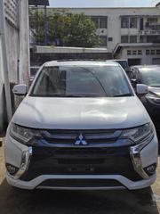 Mitsubishi Outlander 2.0 PHEV AWD 2016 - White: Luxury Edition for sale