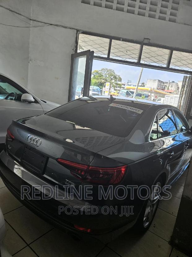 2017 Audi A4 Quattro Premium 2.0T AWD - Gray