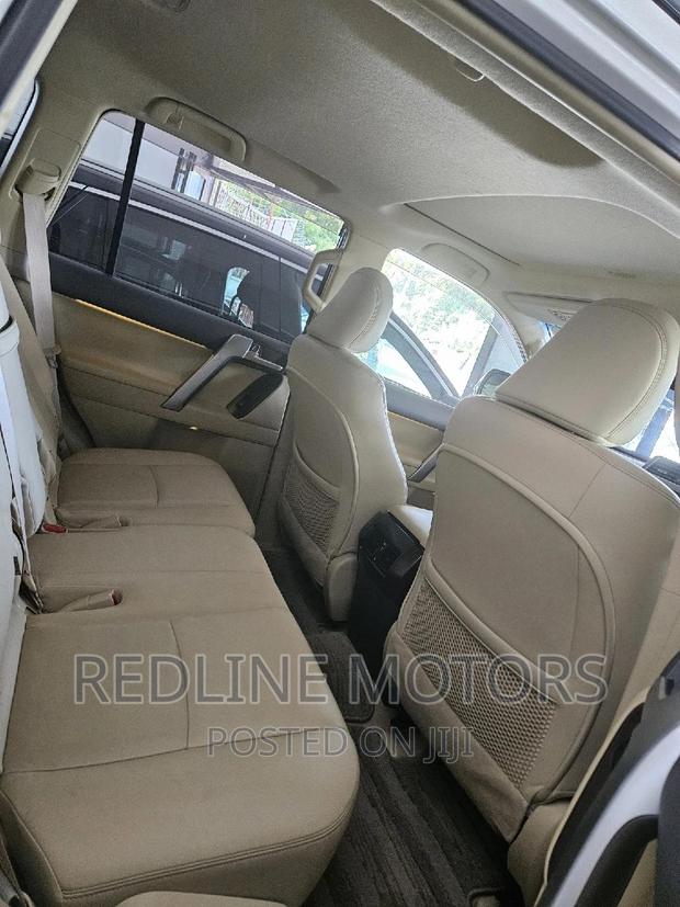 White Toyota Land Cruiser Prado 2.8 2017 - Premium Condition