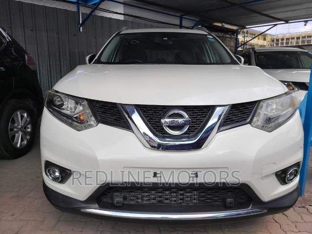 2016 Nissan X-Trail Hybrid FWD White - Modern SUV for Sustainable Living