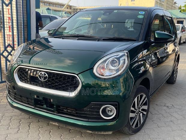 Toyota Passo 2016 Green