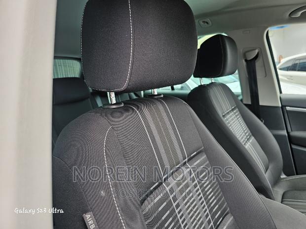 2016 Volkswagen Blue Tiguan - Compact SUV with Style and Comfort
