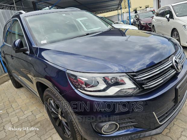 2016 Volkswagen Blue Tiguan - Compact SUV with Style and Comfort