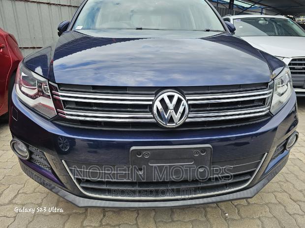 2016 Volkswagen Blue Tiguan - Compact SUV with Style and Comfort