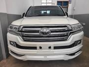 2016 Toyota Land Cruiser V8 AX 4.6 Pearl - Used Luxury SUV for Sale for sale