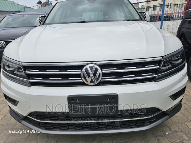 Volkswagen Tiguan 2018 Pearl: Modern SUV with Comfortable Interior