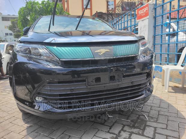 2017 Toyota Harrier 2.0 Turbo Black - Luxury Performance SUV