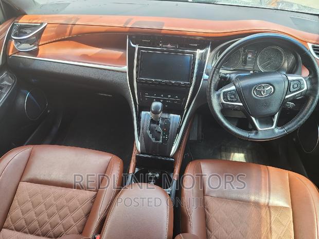 2017 Toyota Harrier 2.0 Turbo Black - Luxury Performance SUV