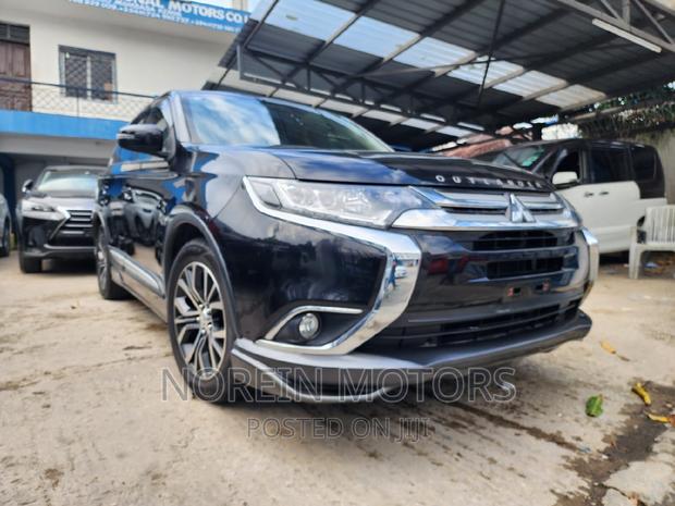 Used 2017 Mitsubishi Outlander in Matt Black: Excellent Condition