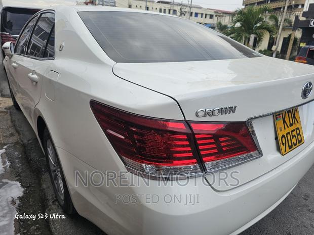 New 2016 Toyota Crown Pearl: Premium Sedan Available