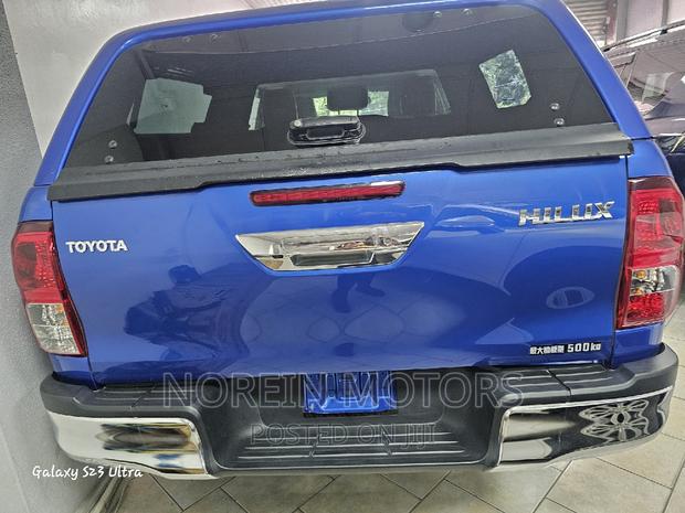 2018 Toyota Hilux Blue - Drive with Confidence, Drive with Style