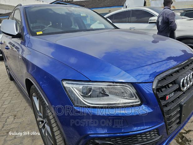 Blue Audi Q5 2018: Stylish & Efficient SUV