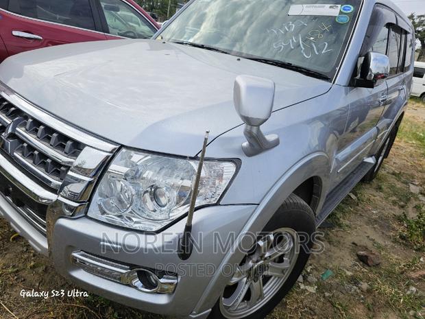 2017 Mitsubishi Pajero Sport Silver: Unleash Your Adventurous Spirit Today