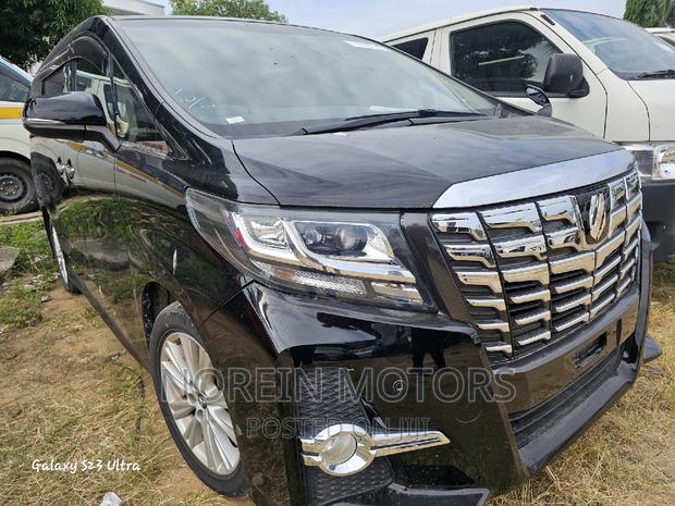 2017 Toyota Alphard Black Edition: MPV Excellence