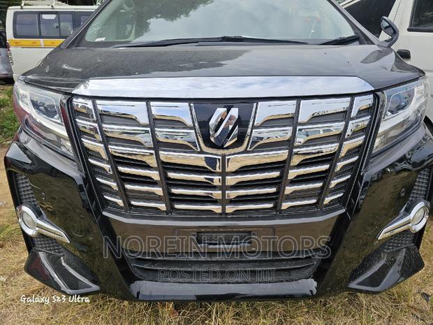 2017 Toyota Alphard Black Edition: MPV Excellence