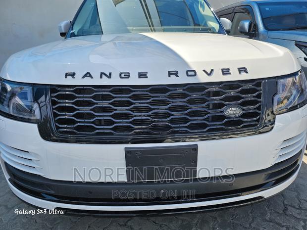 2020 Velar - Land Rover Range Rover White