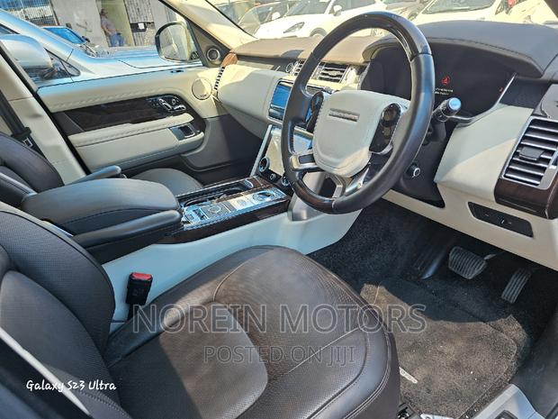 2020 Velar - Land Rover Range Rover White