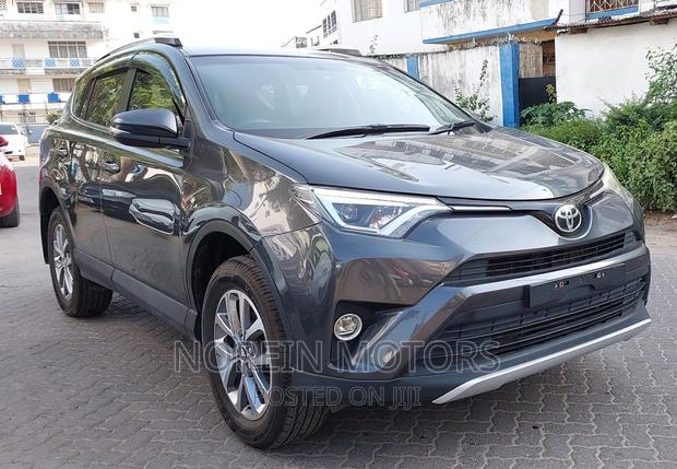 2017 Toyota RAV4 in Gray - Pre-Owned - Excellent Condition
