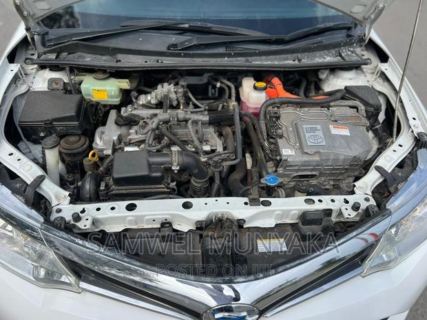 Toyota Axio 1.5 Hybrid 2WD 2016 Pearl