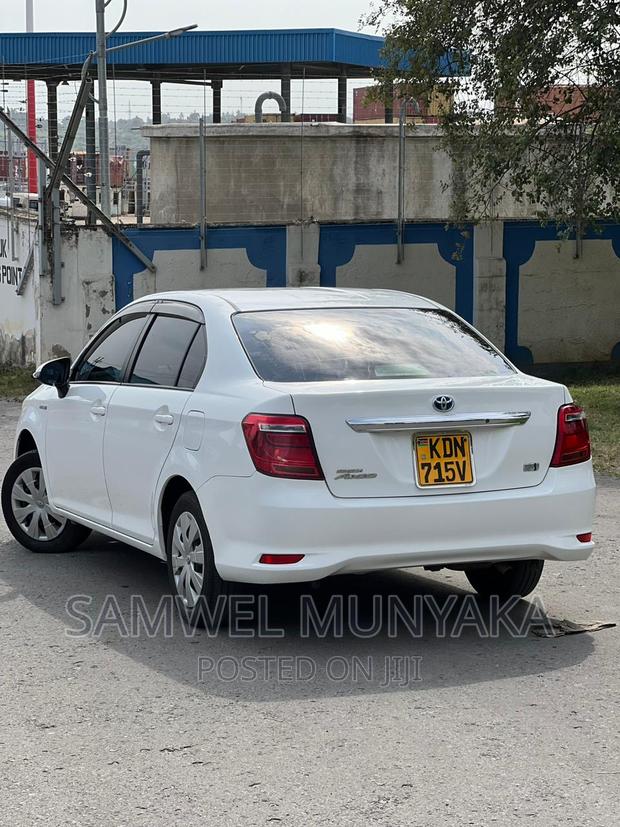 Toyota Axio 1.5 Hybrid 2WD 2016 Pearl