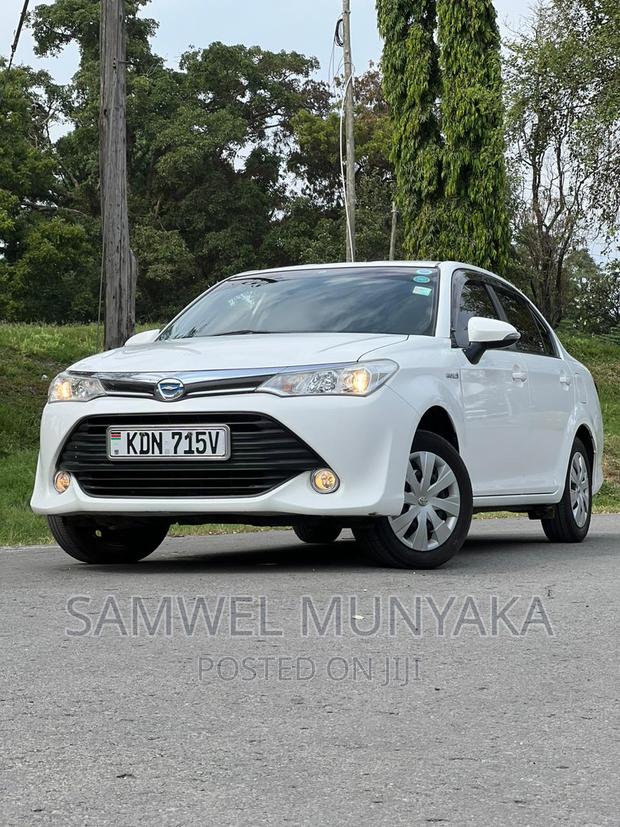 Toyota Axio 1.5 Hybrid 2WD 2016 Pearl