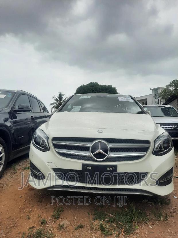 2017 Mercedes-Benz B-Class B 250e White - Luxury Electric Hatchback