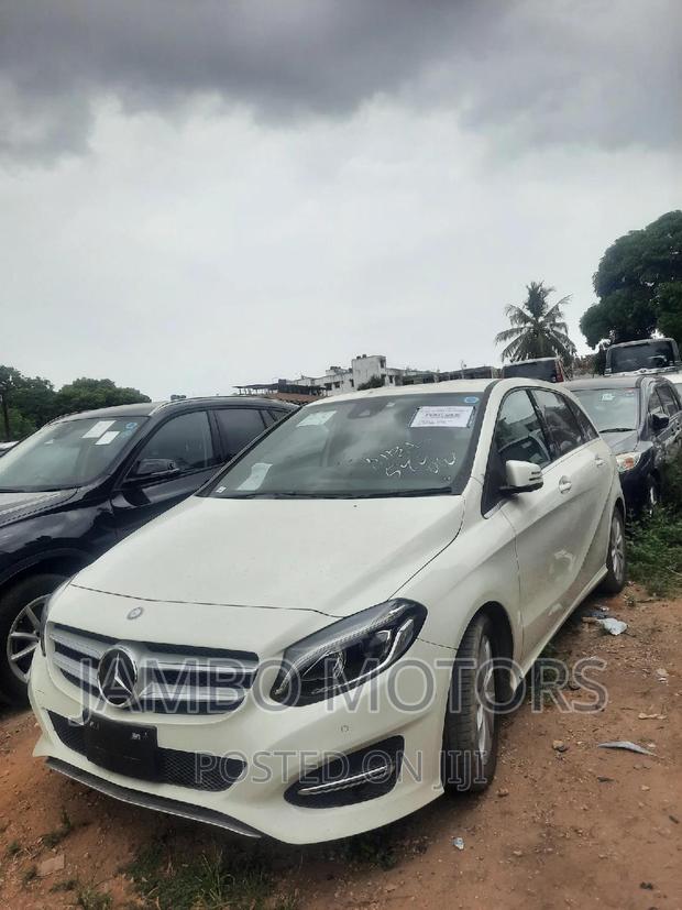 2017 Mercedes-Benz B-Class B 250e White - Luxury Electric Hatchback