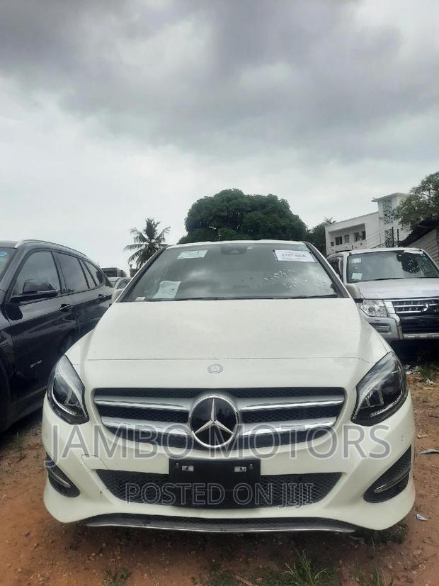 2017 Mercedes-Benz B-Class B 250e White - Luxury Electric Hatchback
