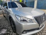 Luxurious 2015 Toyota Crown in Silver: Top-of-the-line Sedan for You for sale