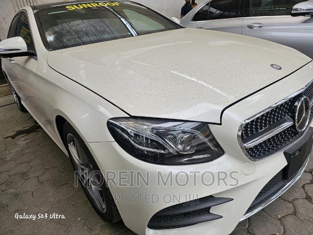 2017 Mercedes-Benz E200 - Luxury Sedan with Pearl Finish