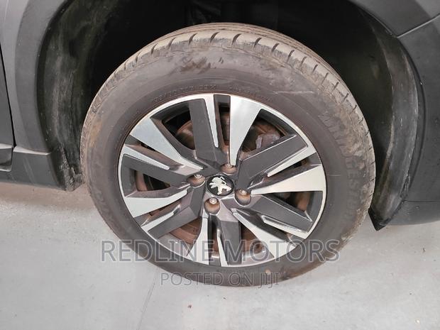 Peugeot 2008 1.2 PureTech (82 Hp) 2016 - Gray - Ex-Demonstr