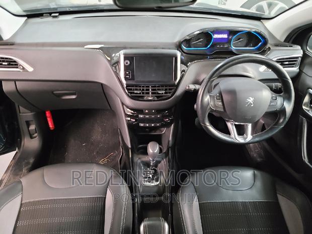 Peugeot 2008 1.2 PureTech (82 Hp) 2016 - Gray - Ex-Demonstr