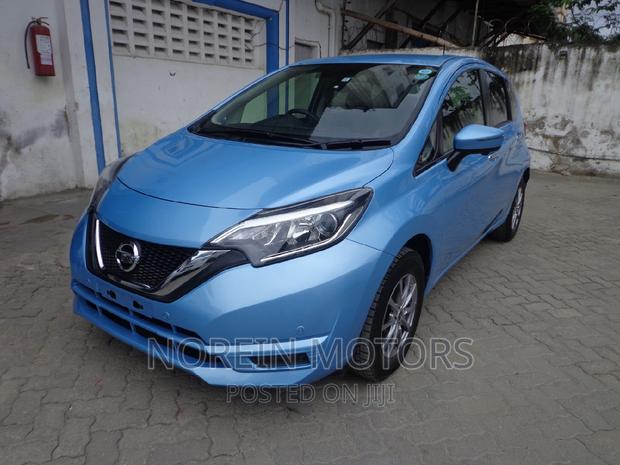 Elegant 2017 Nissan Note Blue - Compact Hatchback Option