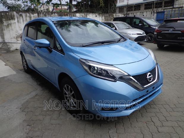 Elegant 2017 Nissan Note Blue - Compact Hatchback Option