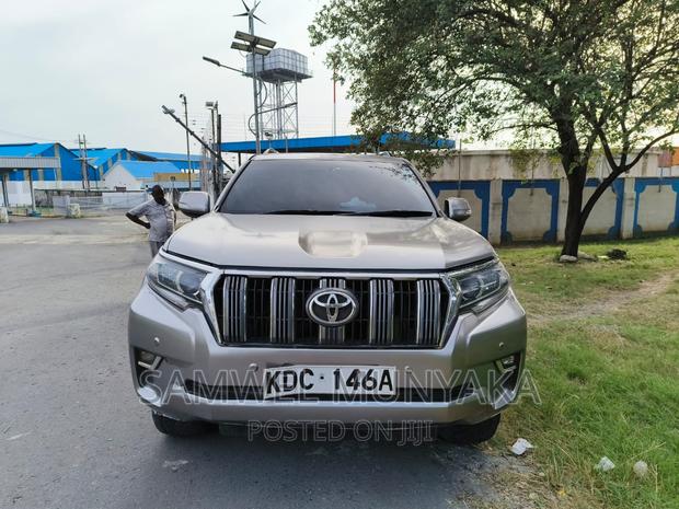 Toyota Land Cruiser Prado 3.0 D-4D (190 Hp) 7 seats 2014 Gray