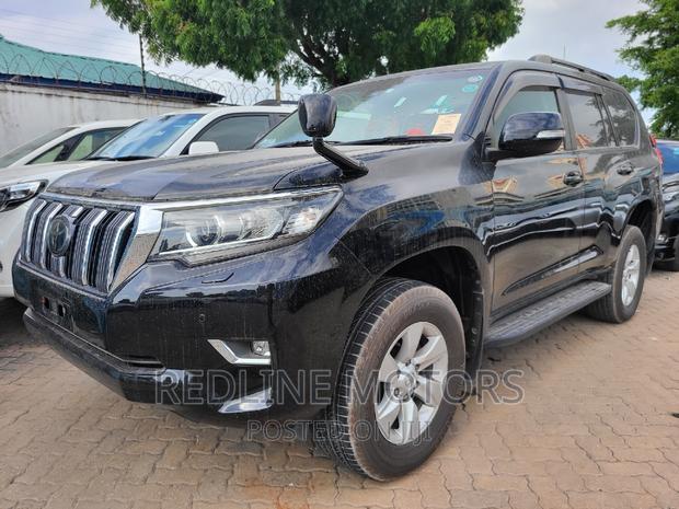 2017 Toyota Land Cruiser Prado 2.7 Black: Premium SUV at Great Price