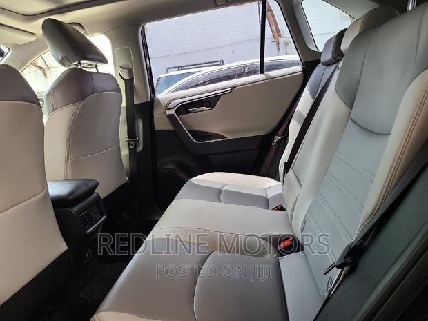 2019 Toyota RAV4 LE AWD - Matt Black Edition