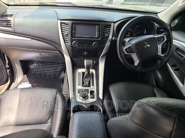 Matt Black Mitsubishi Pajero V80 3.0 VR-I 2016 - Used Luxury SUV