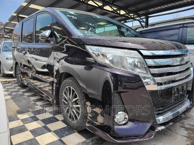 Blue Toyota Noah 2.0 AWD 8-Seater (2016) - Comfortable and Powerful