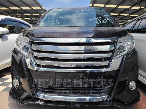 Blue Toyota Noah 2.0 AWD 8-Seater (2016) - Comfortable and Powerful