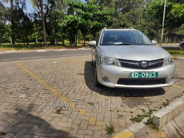 Toyota Corolla Fielder 2017 Silver