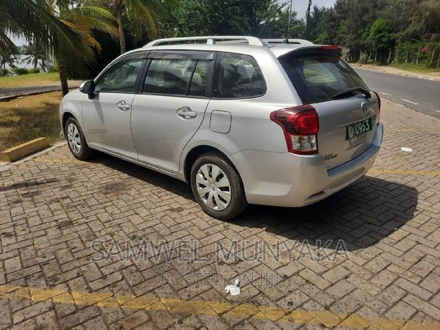 Toyota Corolla Fielder 2017 Silver