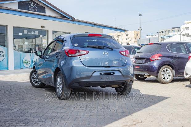 Mazda Demio 2016 Blue