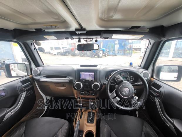 Jeep Wrangler Sahara 4x4 2016 Pearl
